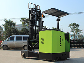 四向前移式叉车CDD-S